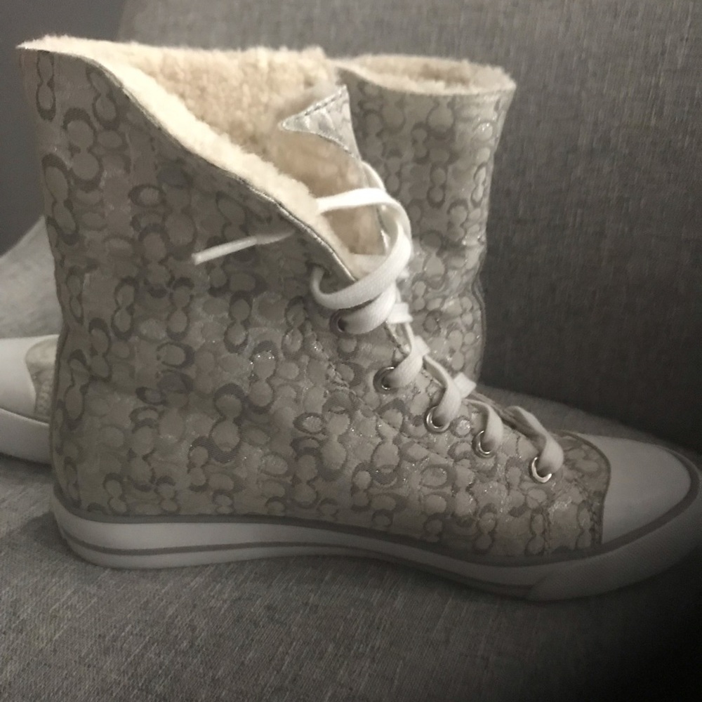 Coach hightop sneaker sz 9 silver /grey